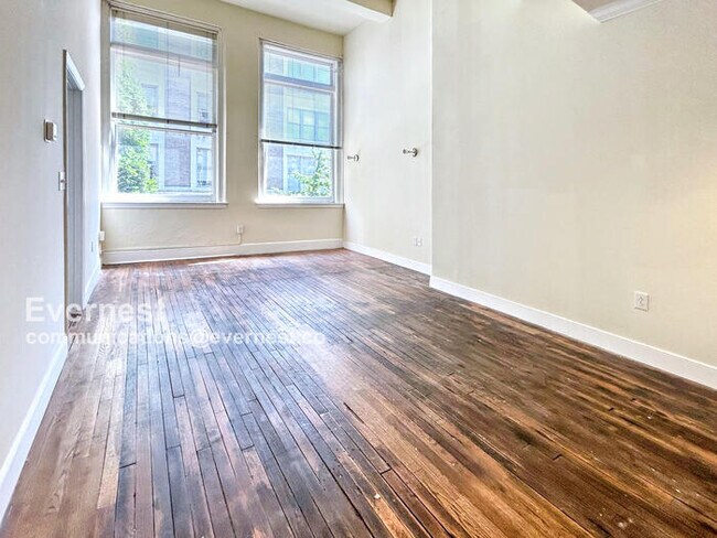 Foto del edificio - 525 E Grace St
