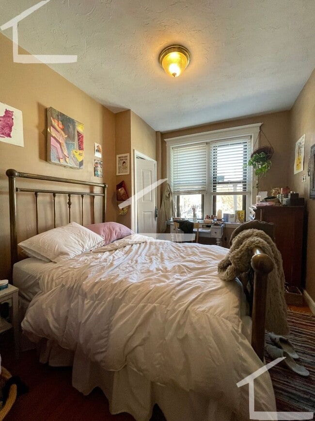 Photo - 10 Glenville Ave., Apartment