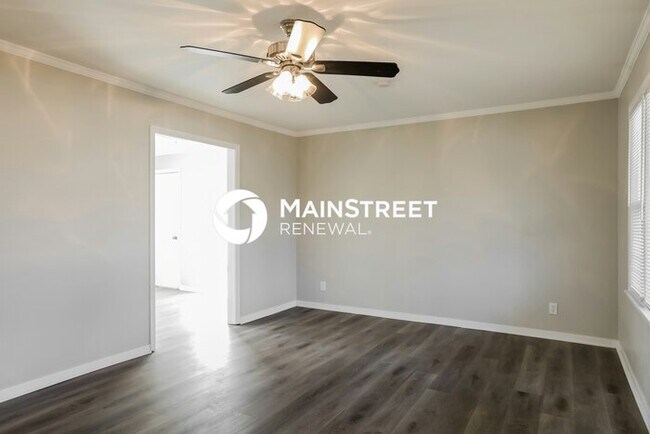 Foto del edificio - 3 Bedroom Pet-Friendly Home in OVERLAND PA...