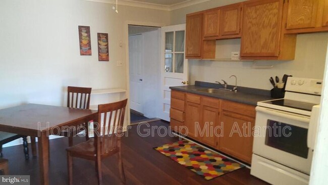 Building Photo - 7315 Margate Ct