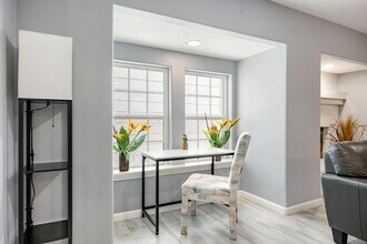 Building Photo - 7606 Richmond Ave.