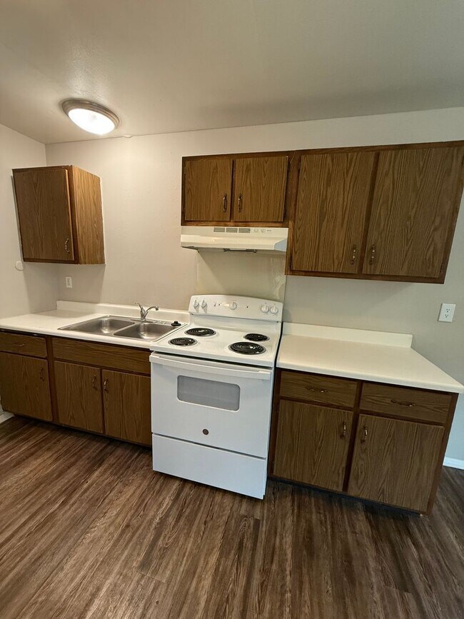Foto del edificio - 4601 Lakeside Dr