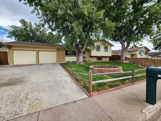 Foto del edificio - Charming 5-Bed, 3-Bath Home Near Ft. Carson