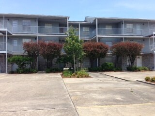 Primary Photo - 2200 Pasadena Ave
