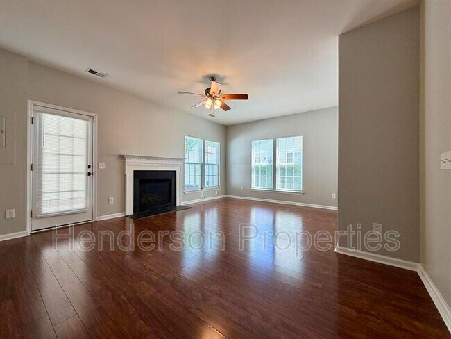 Foto del edificio - 9552 Glenashley Dr