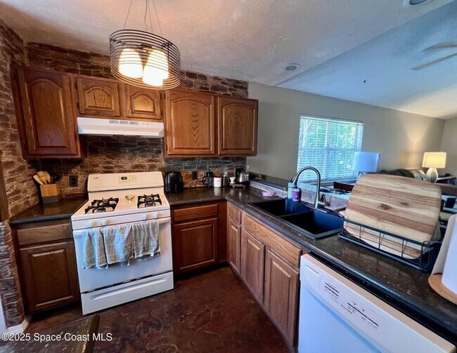 Foto del edificio - 2326 Talmadge Dr