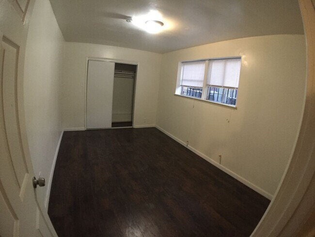 Foto del edificio - 7404 S Western Ave