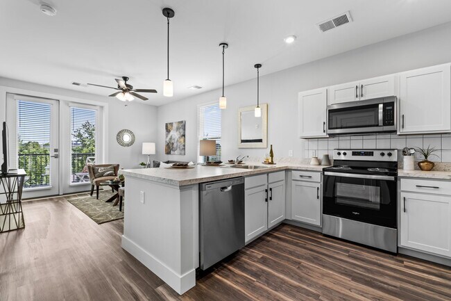 Building Photo - The Zelle at Polaris