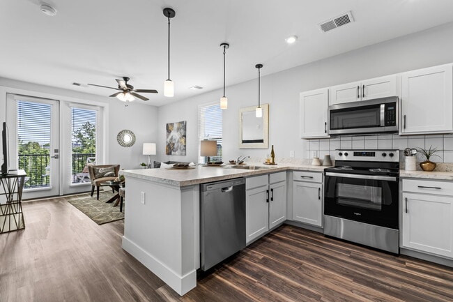 Building Photo - The Zelle at Polaris