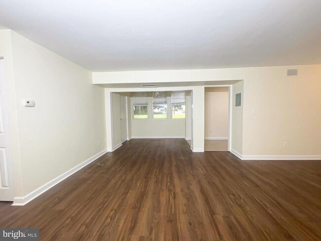 Foto del edificio - 9641 White Acre Rd