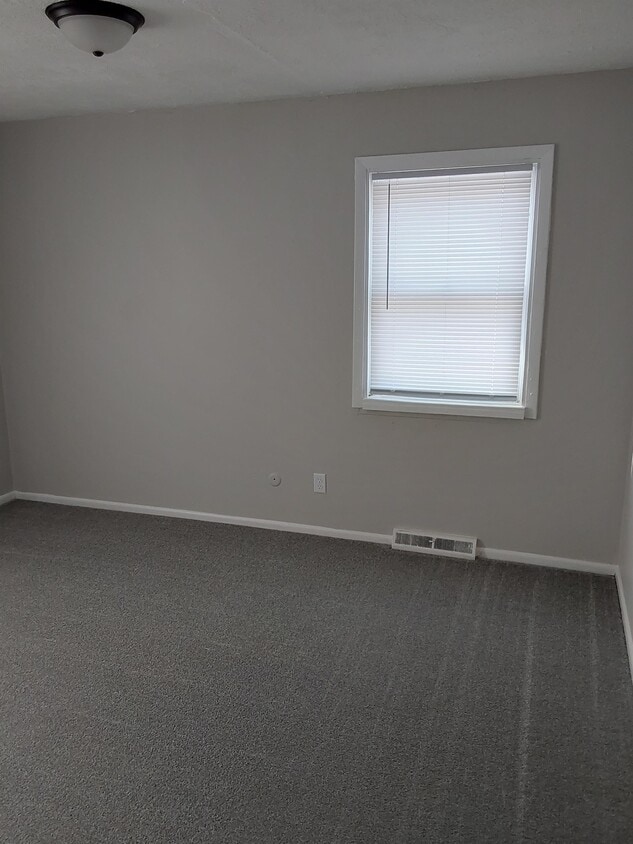 880 Floyd St, Gary, IN 46403 House Rental in Gary, IN