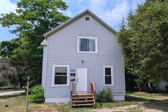 Building Photo - 1043 Chestnut St