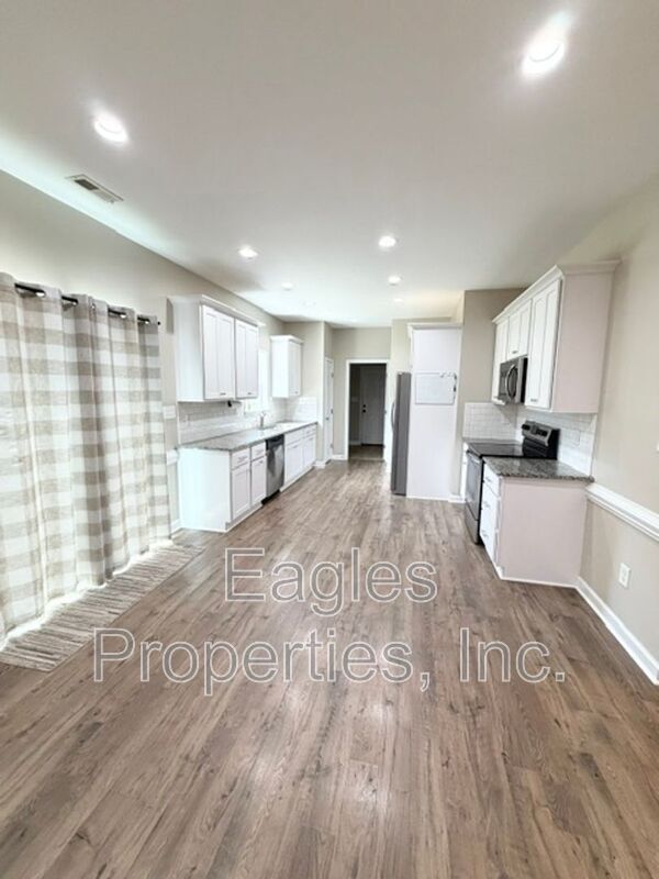 Foto del edificio - 328 N Landing Dr