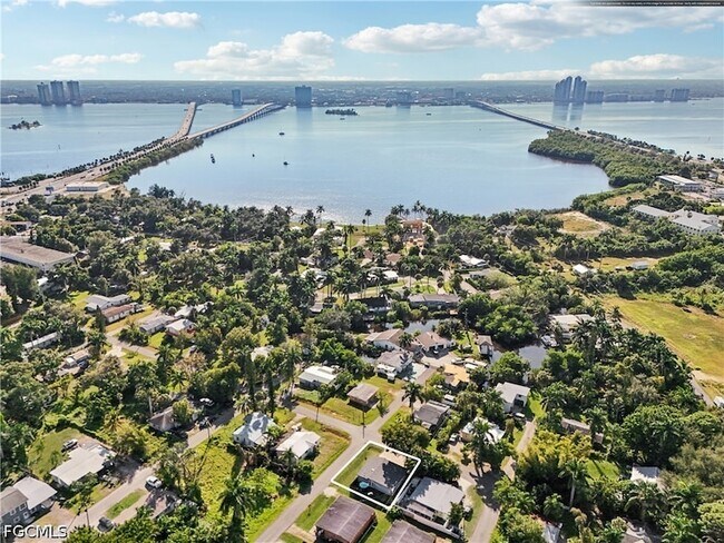 Foto del edificio - 92 Oak St