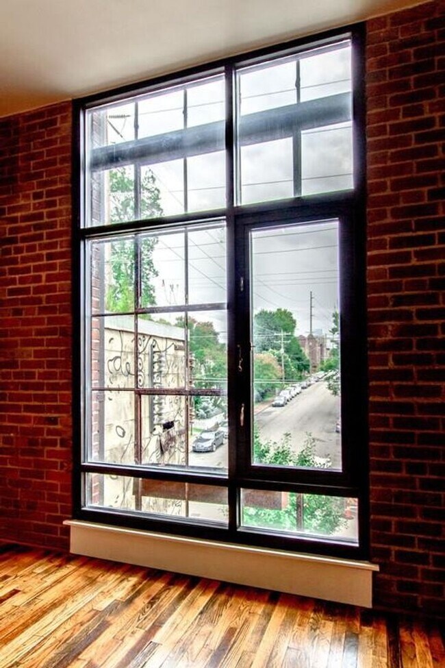 Foto del edificio - Gorgeous Germantown Historic Loft in Werth...