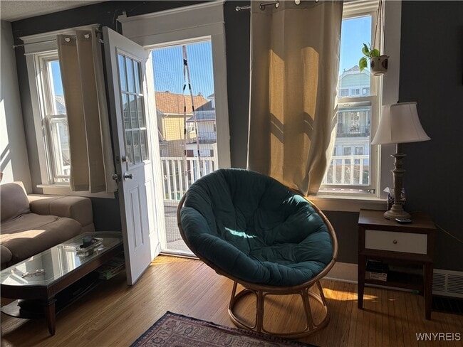 Building Photo - 15 Stratford Rd