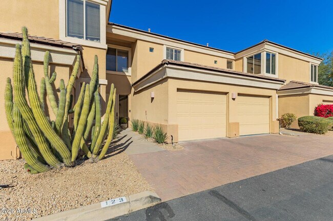 Foto del edificio - 7887 N 16th St