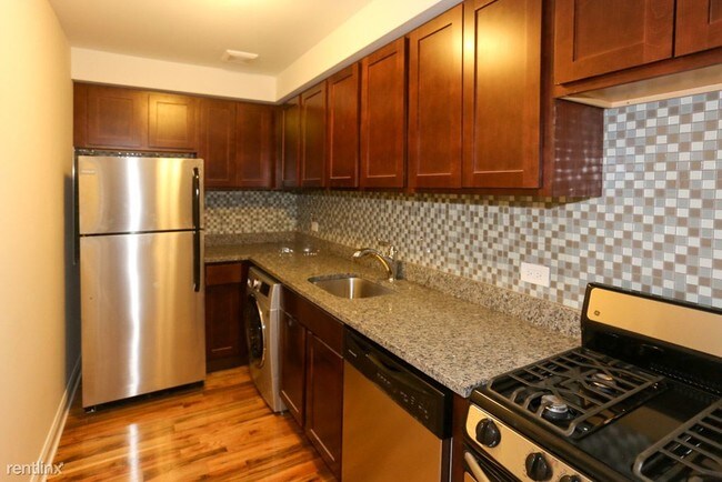 Building Photo - 1 br, 1 bath Condo - Urban Abodes Unsurpas...