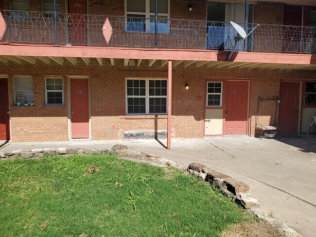 Foto del edificio - 5106 Live Oak St