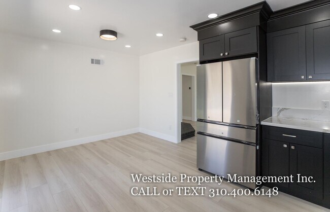 Foto del edificio - 5838-5840 S. Chariton Ave.