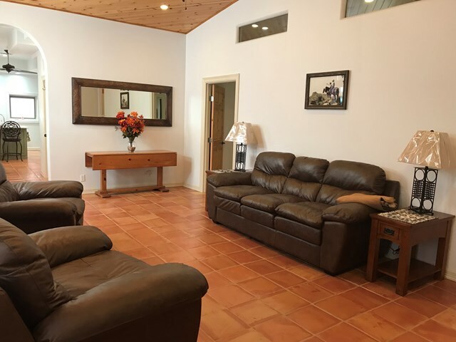 Foto del edificio - 103 N 6th St