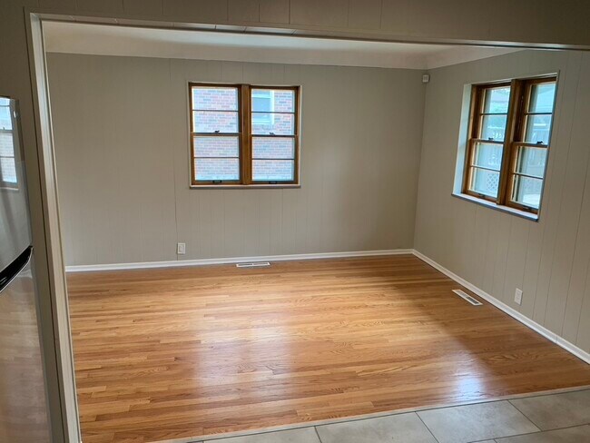 Dining room - 91 Greendale Dr