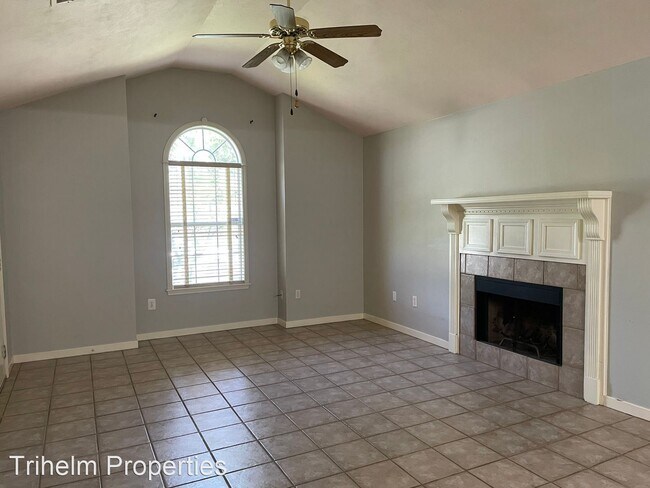 Building Photo - 2 br, 2 bath House - 215 Meadowlark Dr