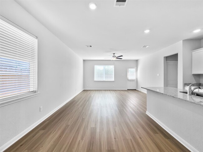 Building Photo - 8942 Ice Quartz Dr