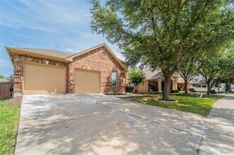 Building Photo - 2741 Sunlight Dr