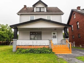Building Photo - 13220 Alvin Ave