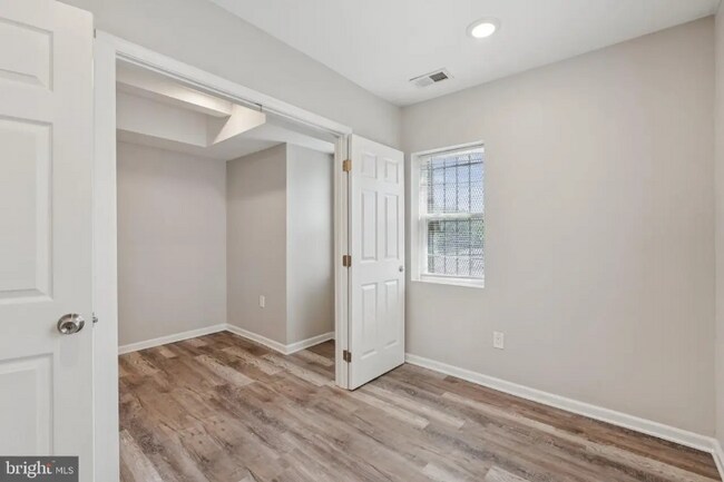 Photo - 430 Condon Terrace SE