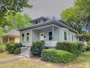 Building Photo - 421 E 4th St