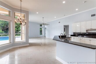 Building Photo - 15683 Cypress Park Dr