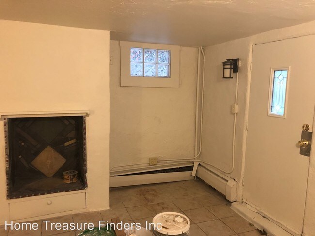 Building Photo - 1114 N Downing St