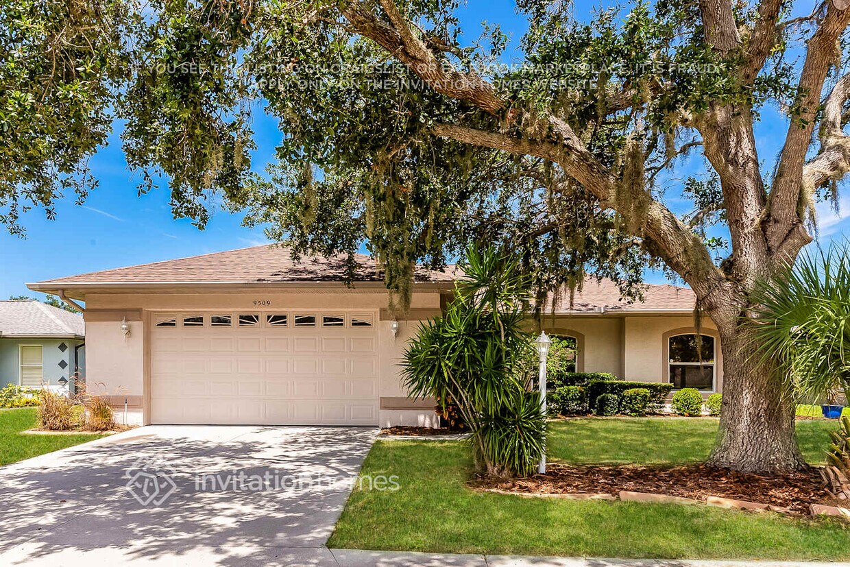 Foto principal - 9509 27th Ave E