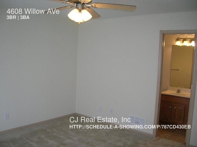Building Photo - 4608 Willow Ave