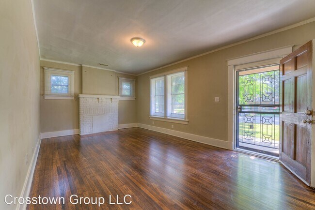 Foto del edificio - 4 br, 1.5 bath House - 215 N Merton St.