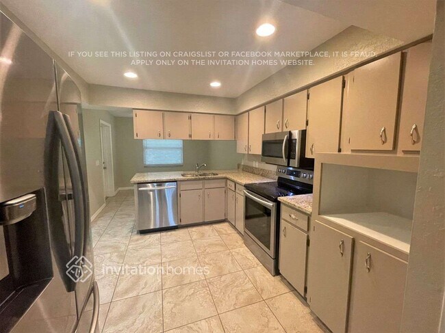 Foto del edificio - 2112 Jonathan Ln