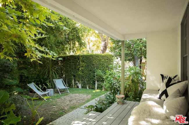 Building Photo - 2230 Fink St