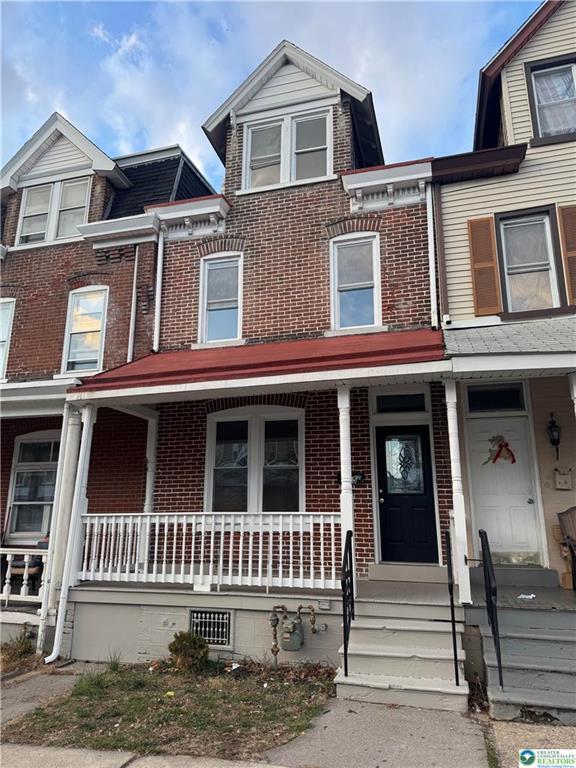 Primary Photo - 915 Washington St