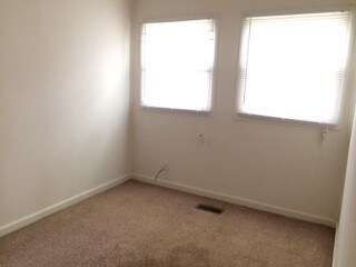 Building Photo - 2425 Negley Pl