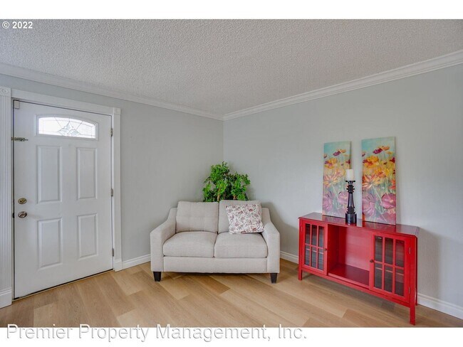 Foto del edificio - 3 br, 1 bath House - 3711 E 13th St