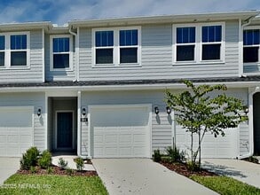 Building Photo - 594 Holly Lks Dr