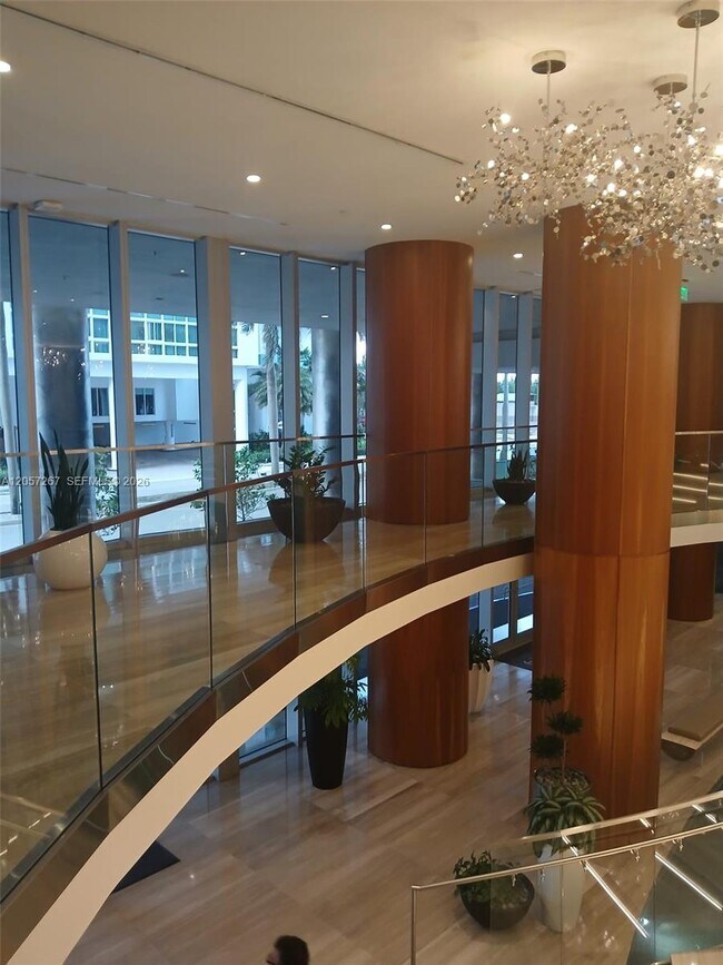 Foto del edificio - 488 NE 18th St
