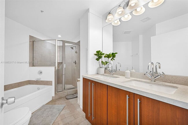 Photo - 1111 SW 1st Ave Apartment