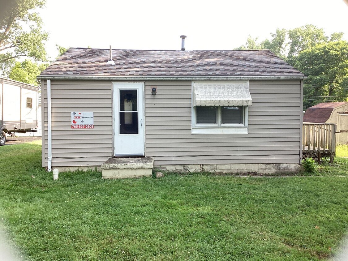 Primary Photo - 1512-1516 E Andover Avenue