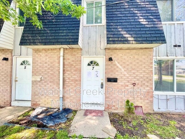 Foto del edificio - 5520 Beavercrest Dr