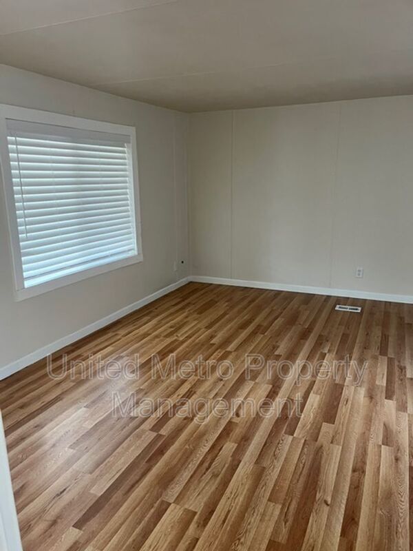 Building Photo - 1485 Tumbleweed Dr