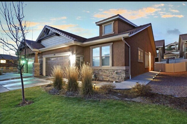 Building Photo - Northgate Fully Furnished 3 Bed with Hot Tub near AFA