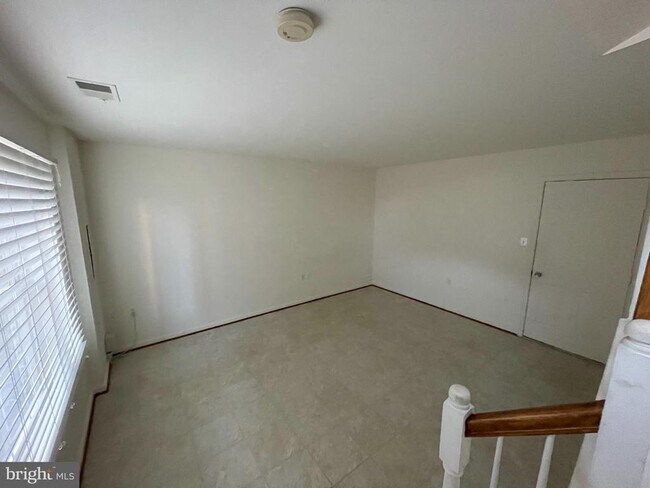 Foto del edificio - 4080 Fountainside Ln